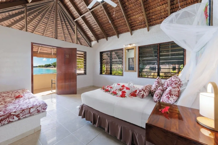 Bungalow beachfront