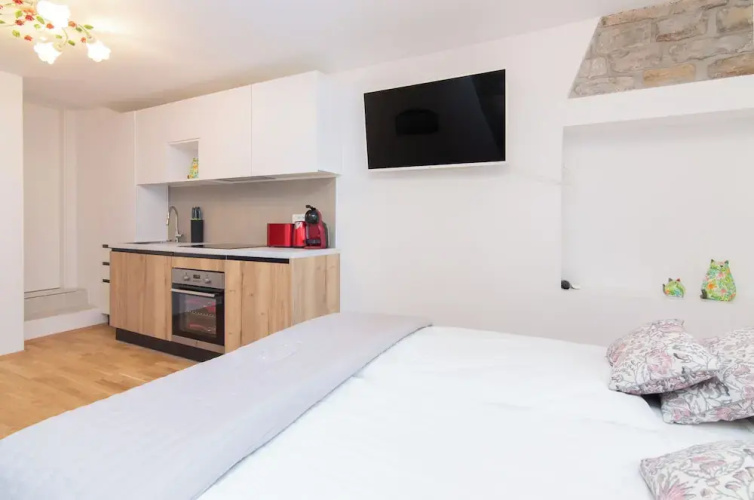 Apartments Elleon Piran