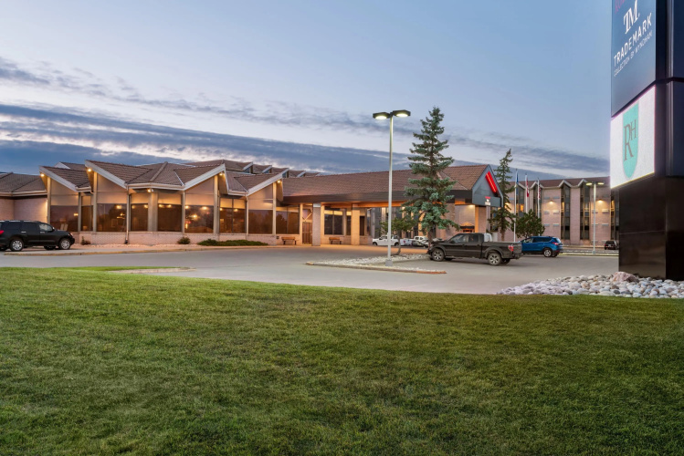 Royal Hotel West Edmonton, Trademark Collection By Wyndham photo 14
