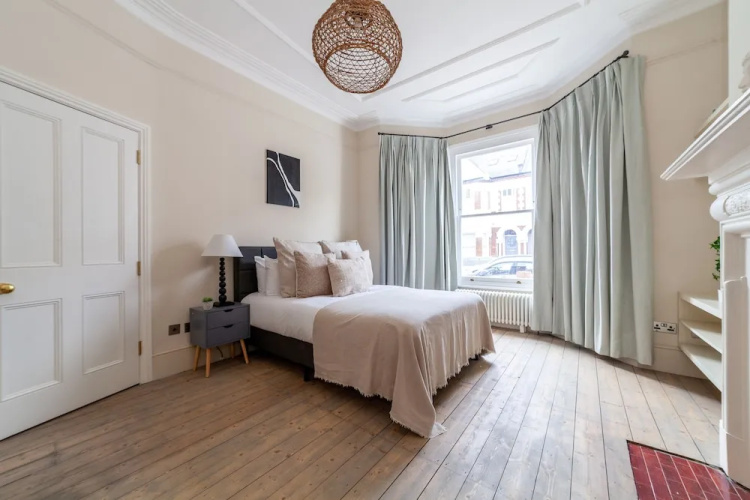 5 Bed Apartment in Clapham
