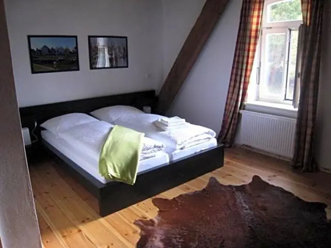 To`n Schlagboom