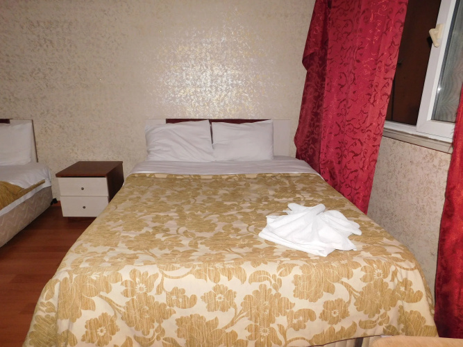 Ast Hotel