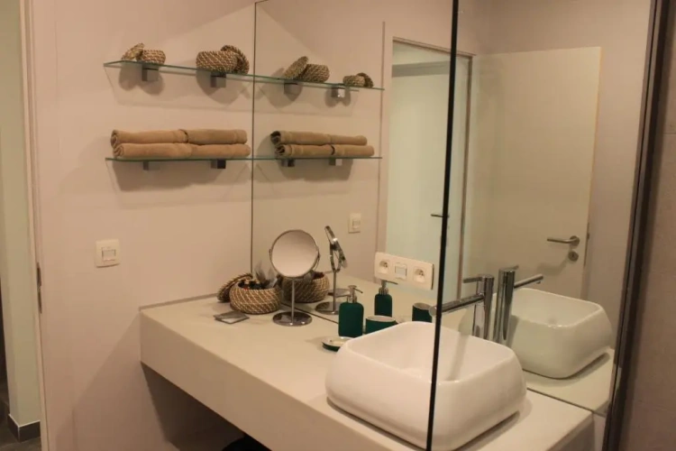 2 Bedrooms Apartment