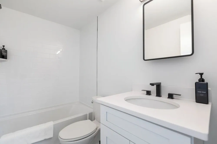 1 Bedroom Comfort room with city view
