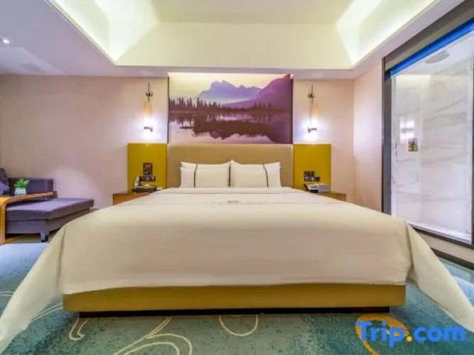 Standard Double room with city view