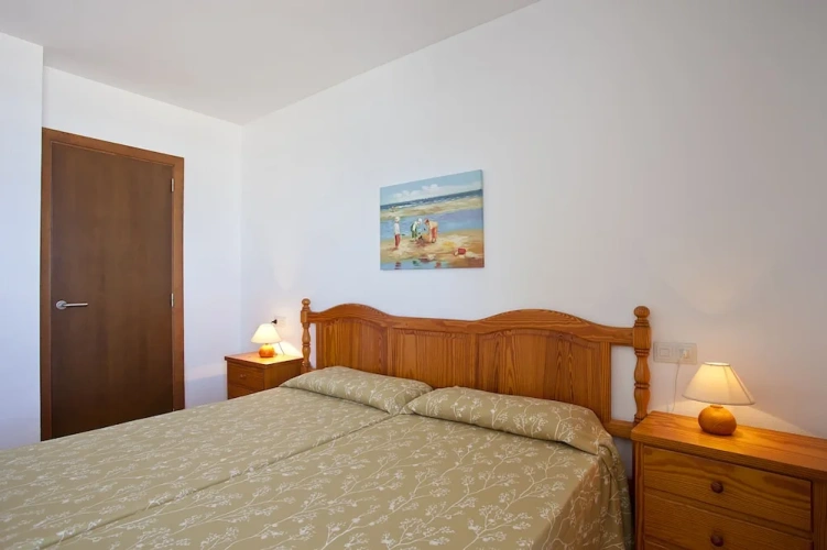 3 Bedrooms Apartment
