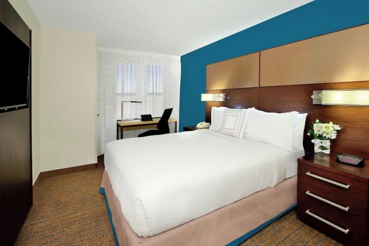1 Bedroom Suite