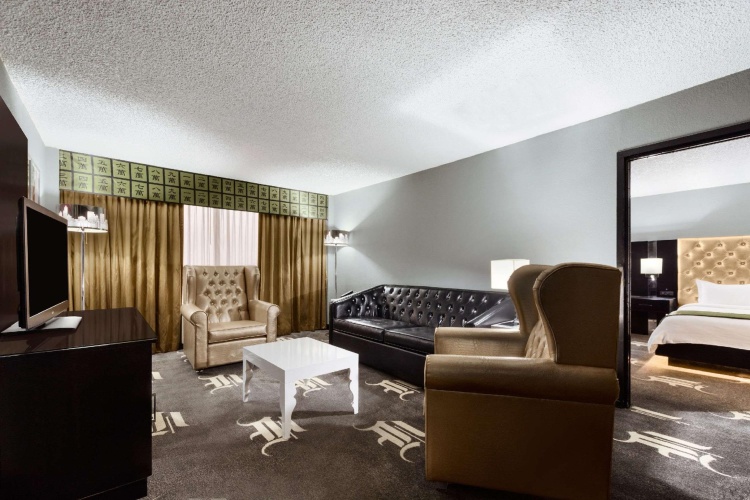 Double Suite