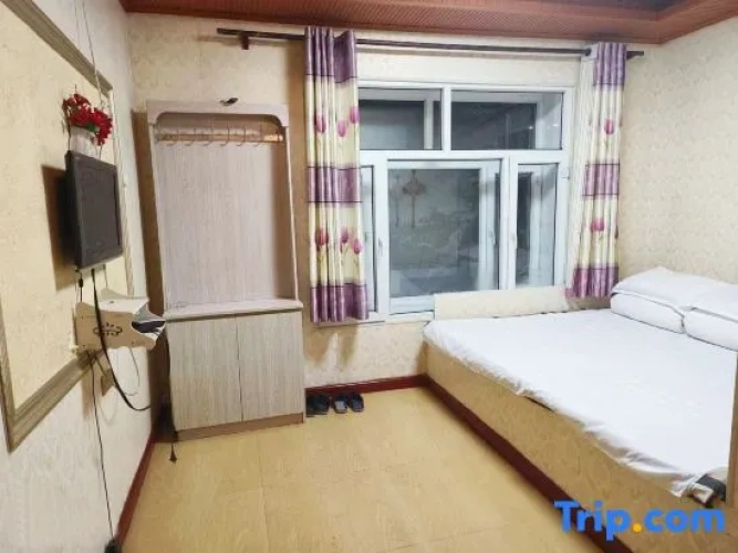 Standard Triple room with view