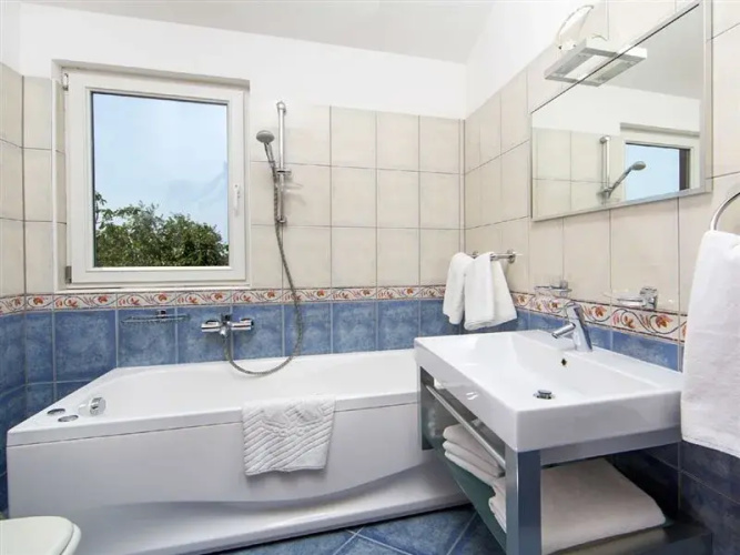 Jana Residence