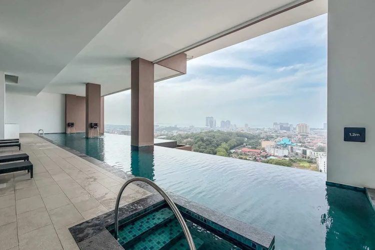 Family 2BR Apartment, Pool, Melaka City