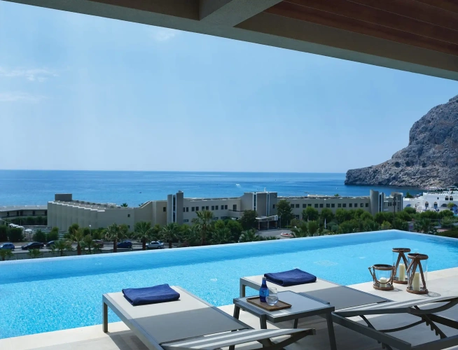 Deluxe Swim Up Duplex Suite with sea view