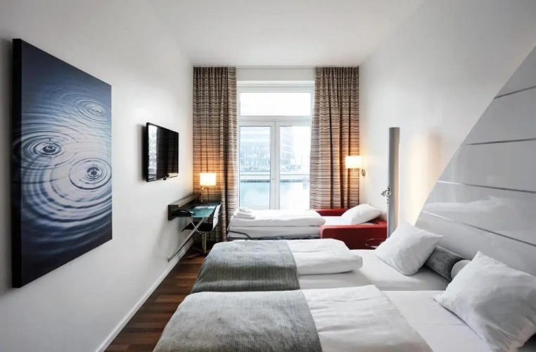 Standard Triple room