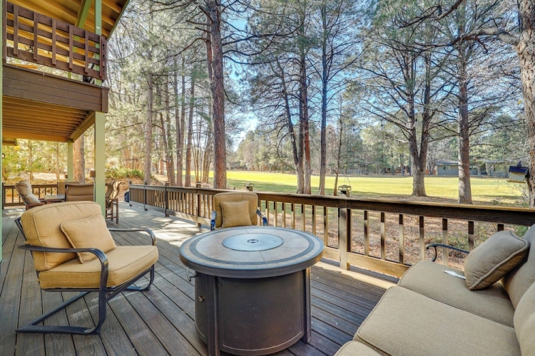 4 Bedrooms Cottage with balcony