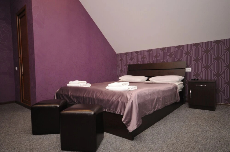 Hotel 7 Rooms