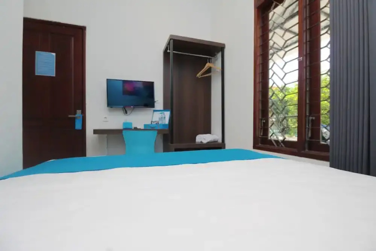 RedDoorz Syariah At Pucang Anom