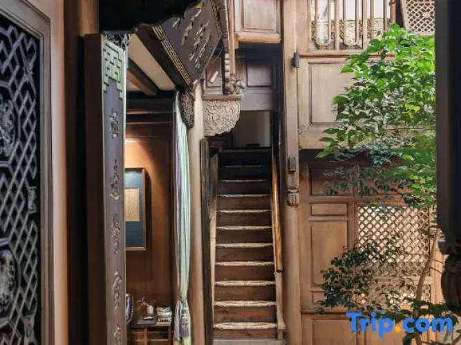 Premier Compound Hotel