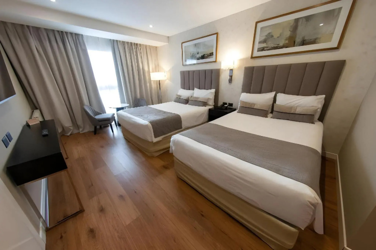 Albatros Hotel