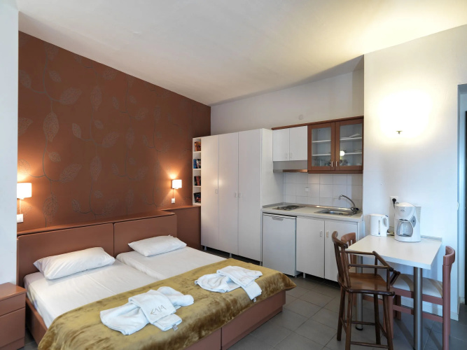 Elia Apartments