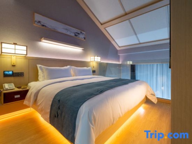 Premier Double Duplex Suite