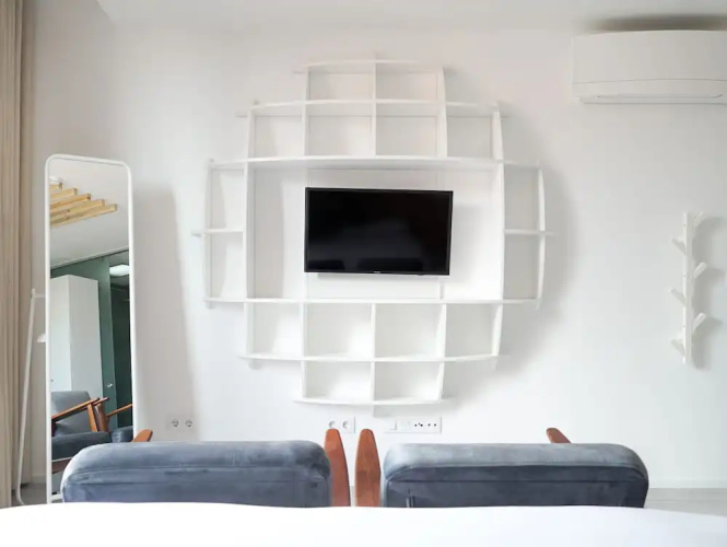 7 Gaia Roaster Apartments