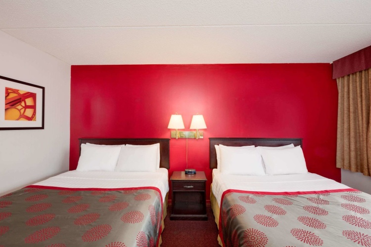 Ramada Limited Calgary Northwest photo 8