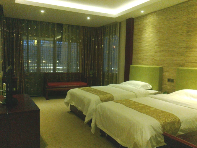 Lingxiu Impression Hotel (Emei Baoguoguo Temple)