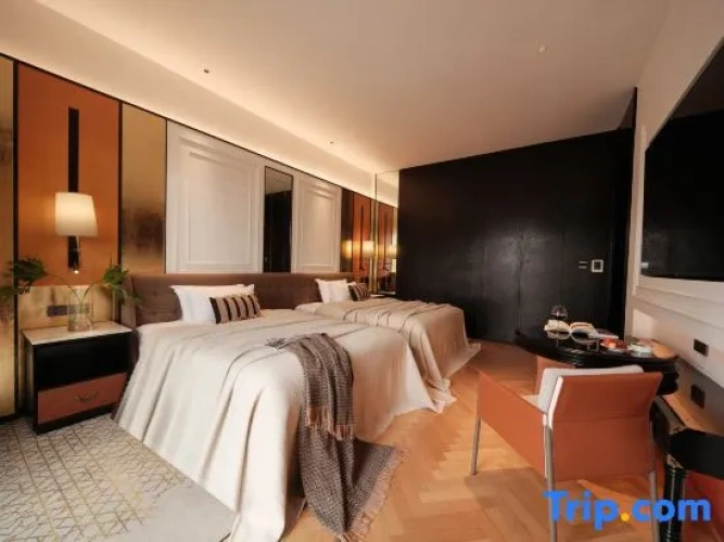 Premier Twin room