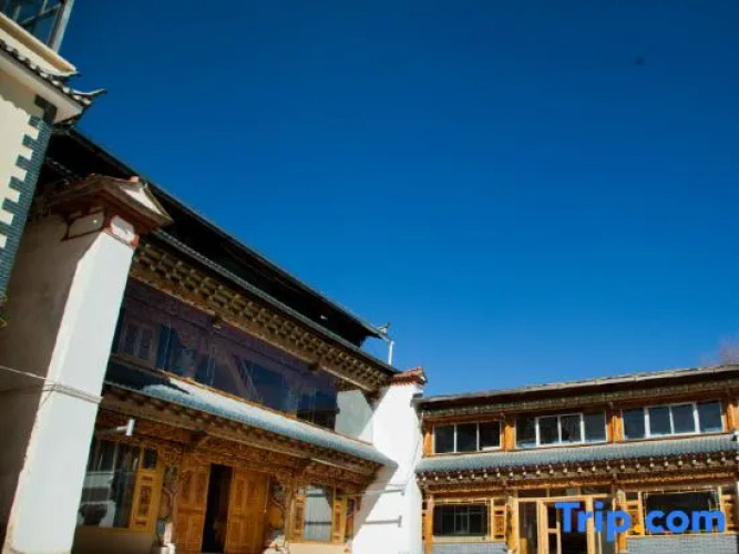 Deyang Mansion