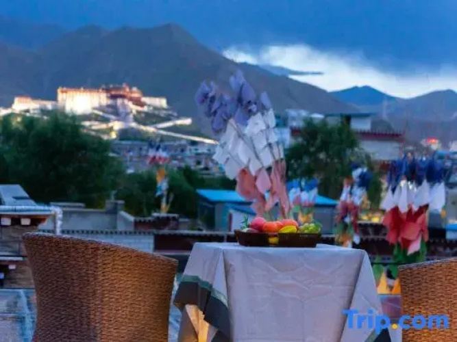 Lobbum Tsang Boutique Hotel
