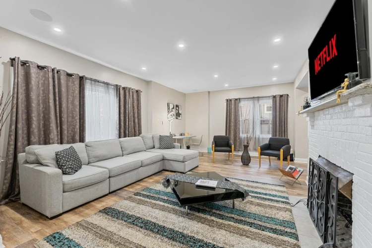 4 Bedrooms Luxury Cottage