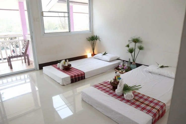 Chiangrai Lake Hill Resort