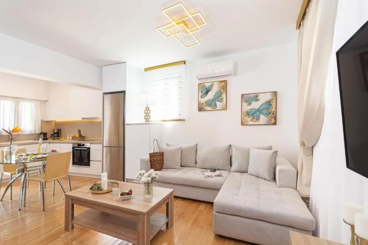 2 Bedrooms Villa