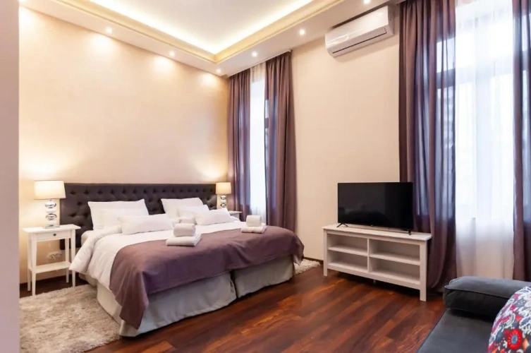 1 Bedroom Apartment