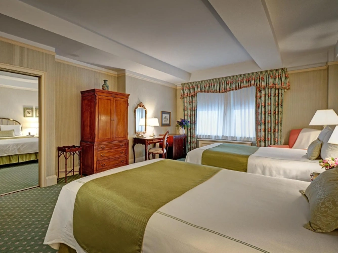 Deluxe Quadruple room