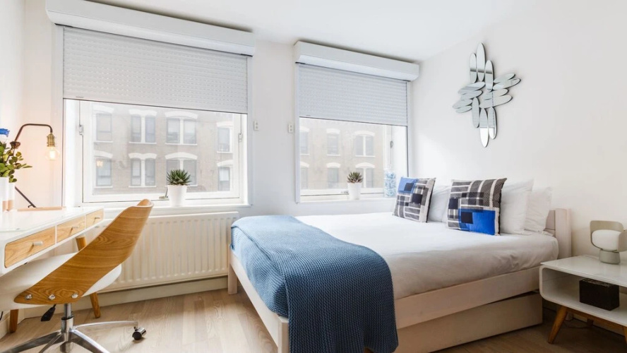 Convenient Soho Premium 5* with Air Conditioning!