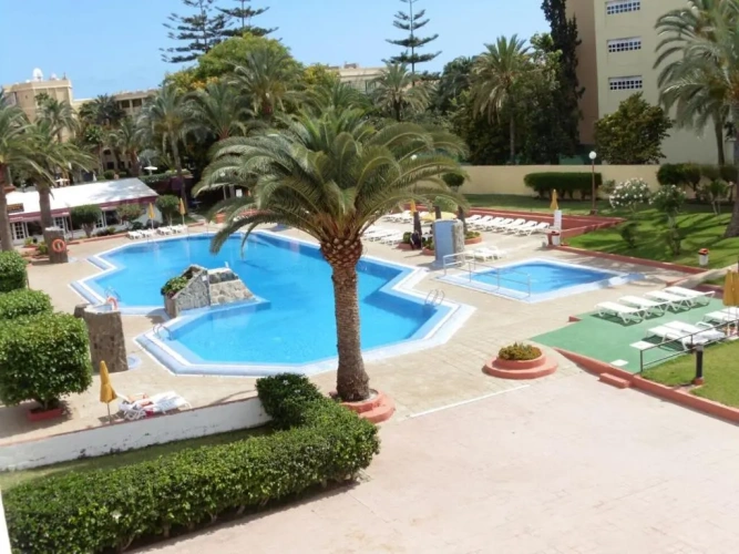 1 Bedroom Apartment with balcony