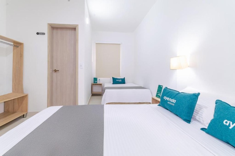 Standard Twin room
