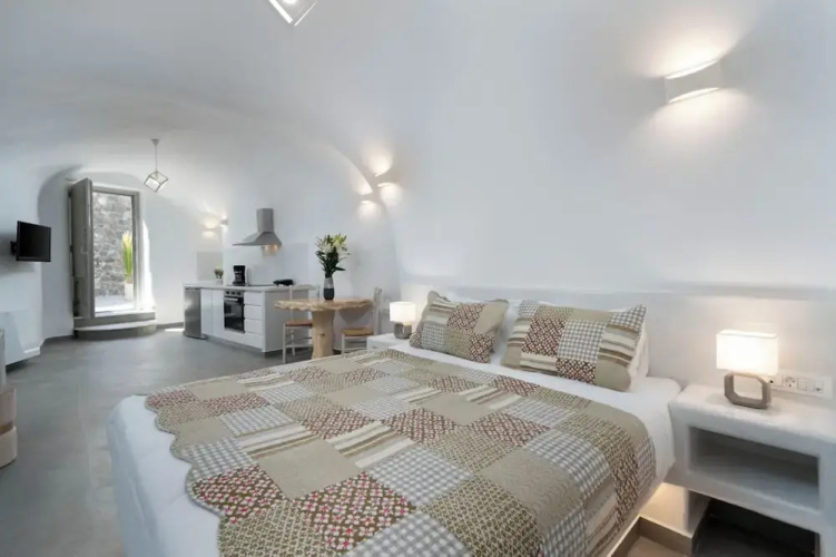 Yiota Collection  4 Suites & 4 Prive Jacuzzi