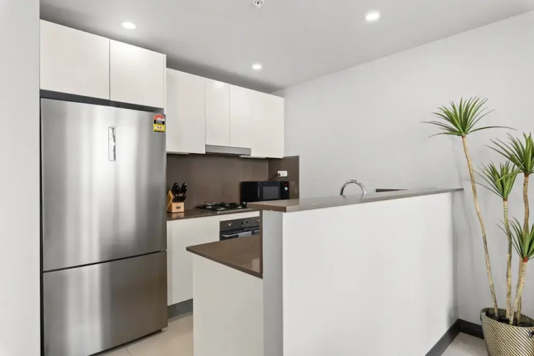 Central 2-bed With Parking & Stunning Views