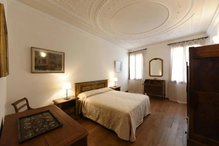 Deluxe Double Suite