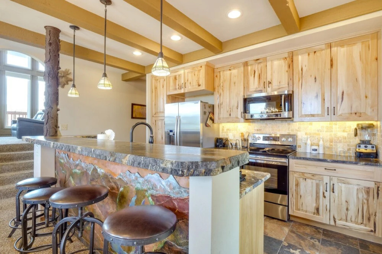 Hot Tub Relaxation: Luxe Summit Gem w/ Mtn Views
