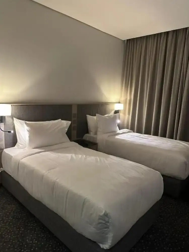 Fiori Airport hotel