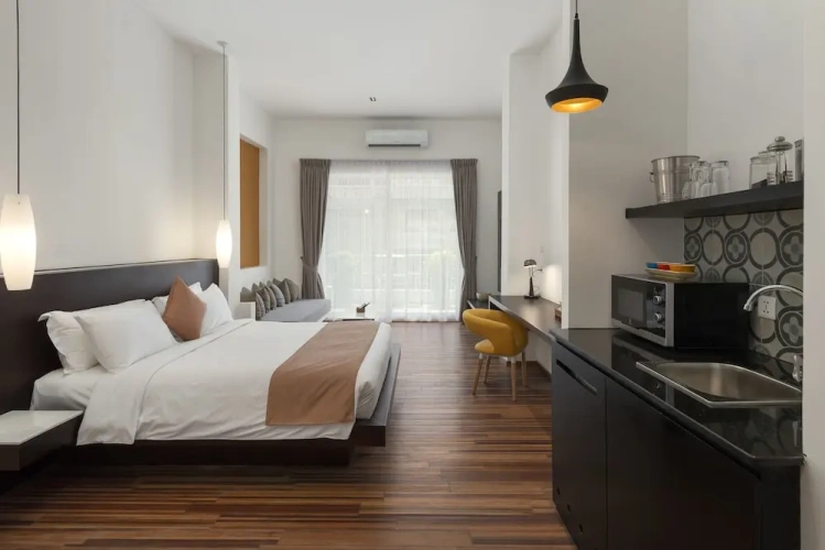 Deluxe Studio with balcony