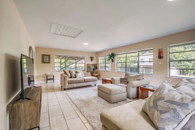 3 Bedrooms Cottage