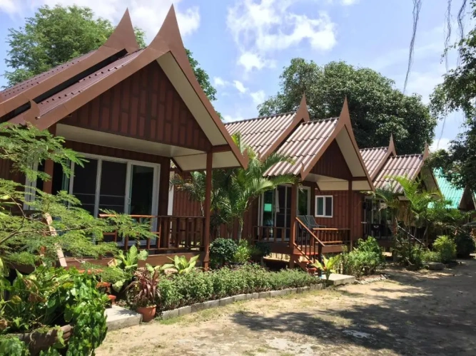 Bungalow with sea view