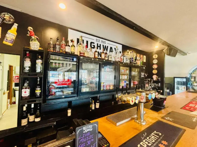 Highway Inn