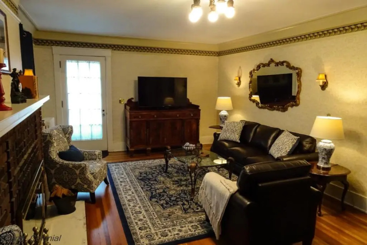 Grand Colonial B&B