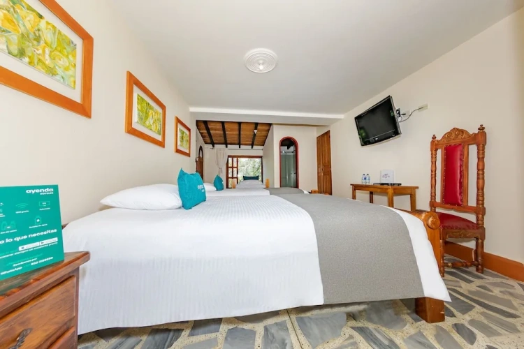 Standard Triple room