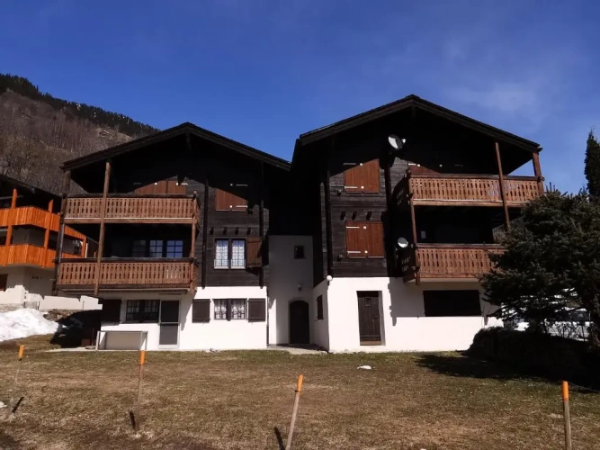 2 Bedrooms Apartment